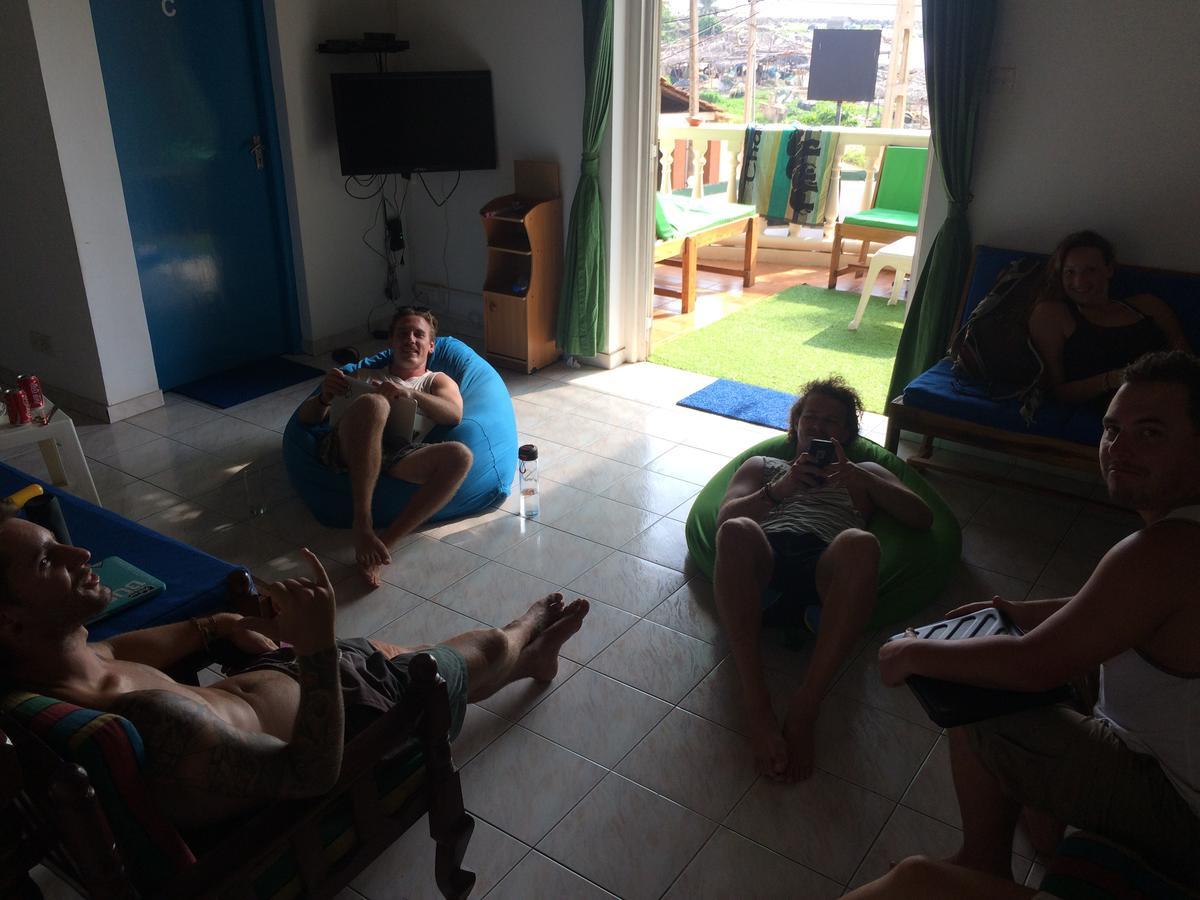 Explore Hostels Negombo Kochchikade Exteriör bild