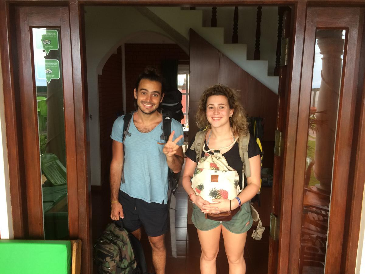 Explore Hostels Negombo Kochchikade Exteriör bild