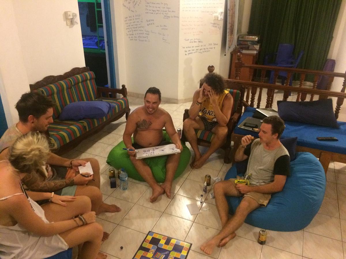 Explore Hostels Negombo Kochchikade Exteriör bild