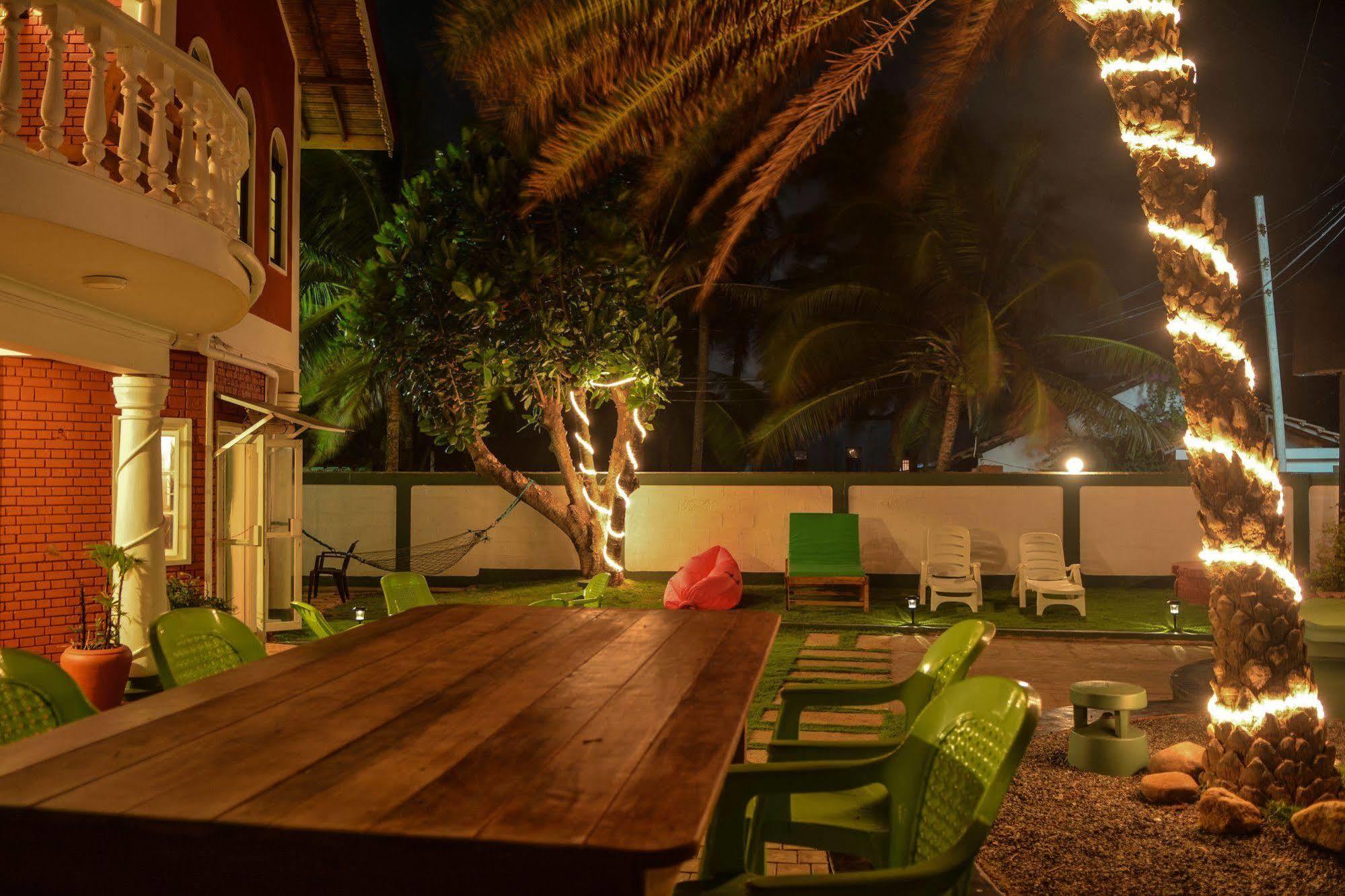 Explore Hostels Negombo Kochchikade Exteriör bild