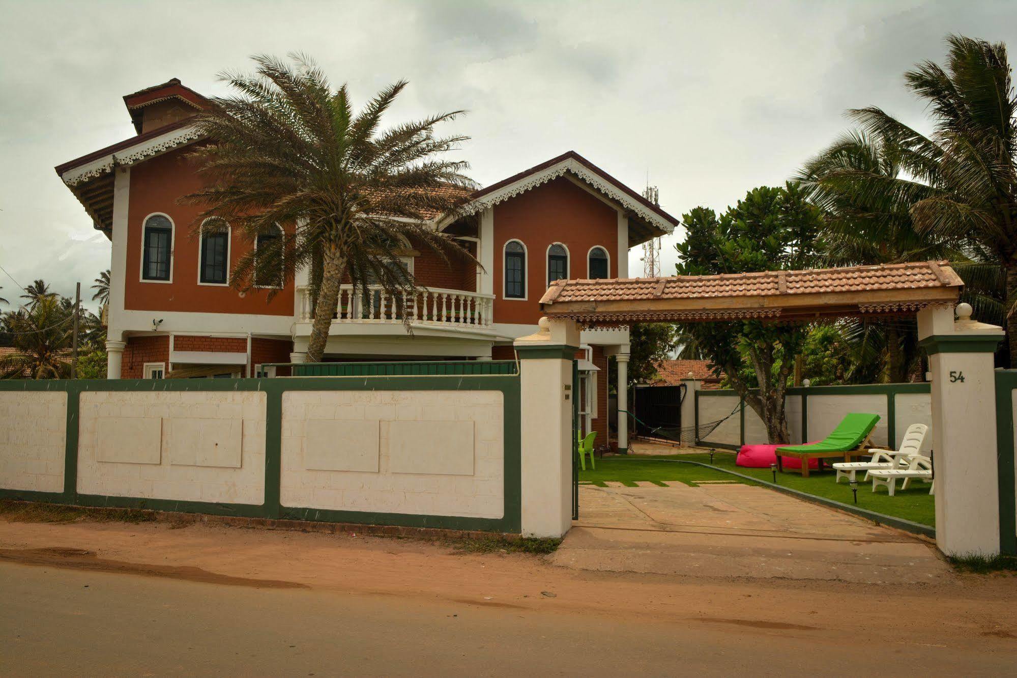 Explore Hostels Negombo Kochchikade Exteriör bild