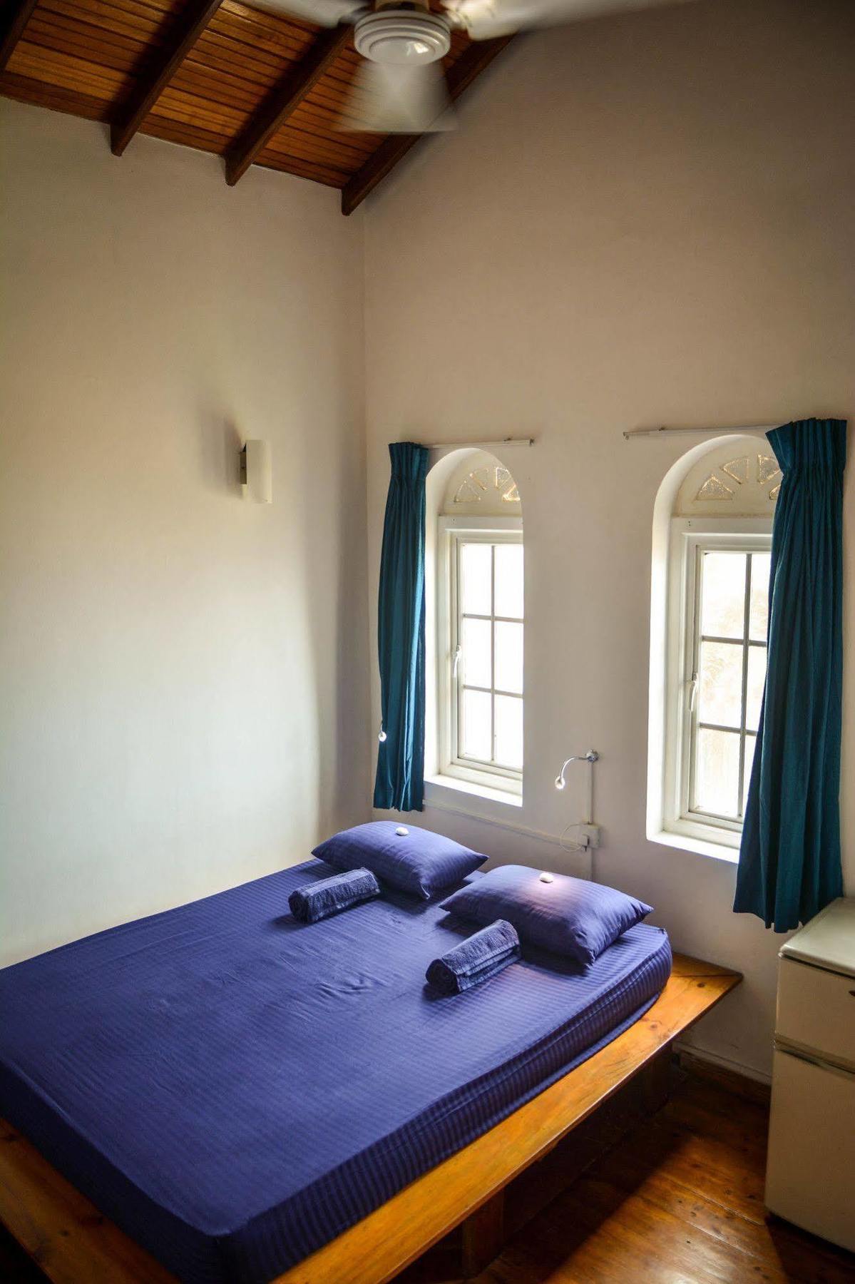 Explore Hostels Negombo Kochchikade Exteriör bild