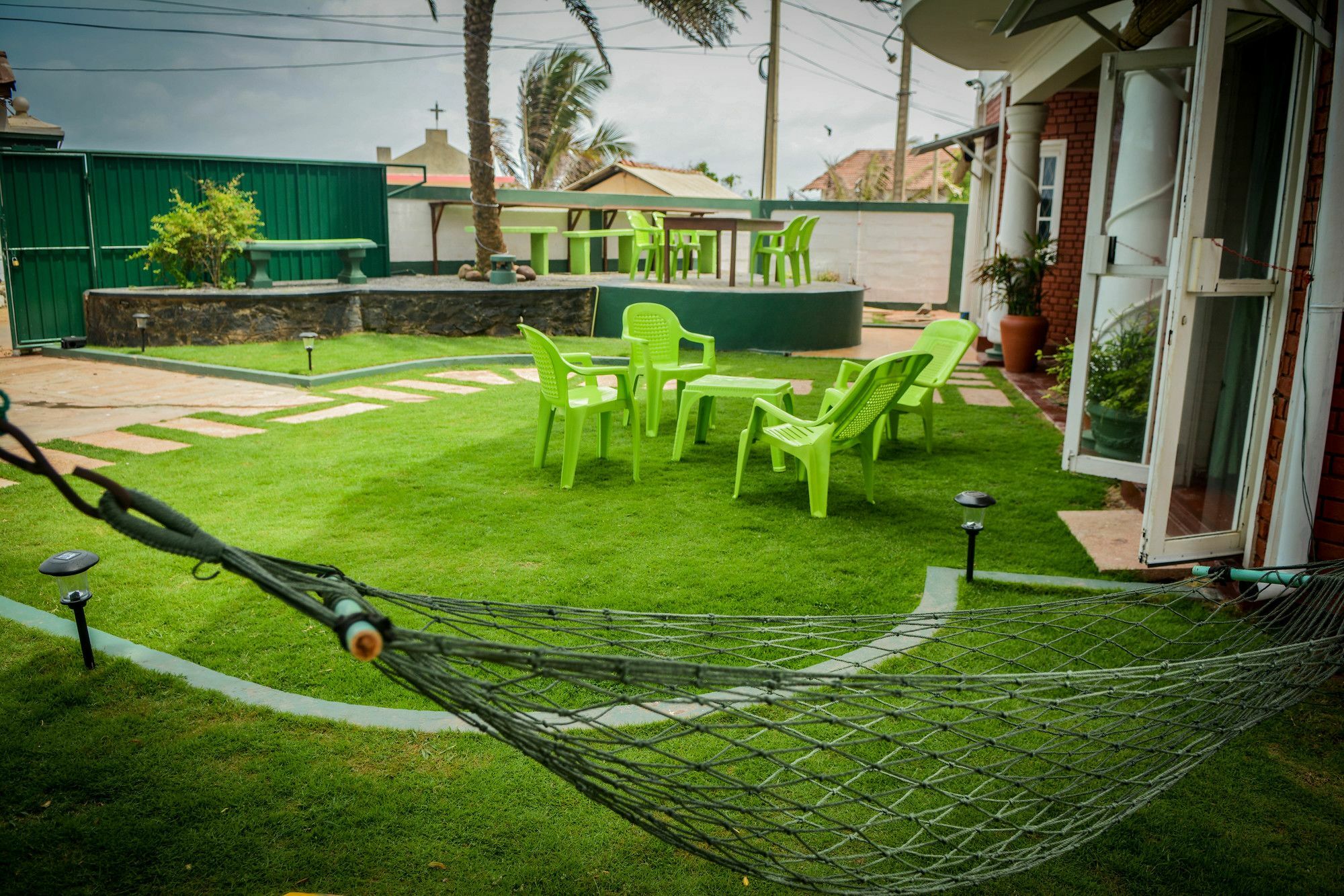Explore Hostels Negombo Kochchikade Exteriör bild