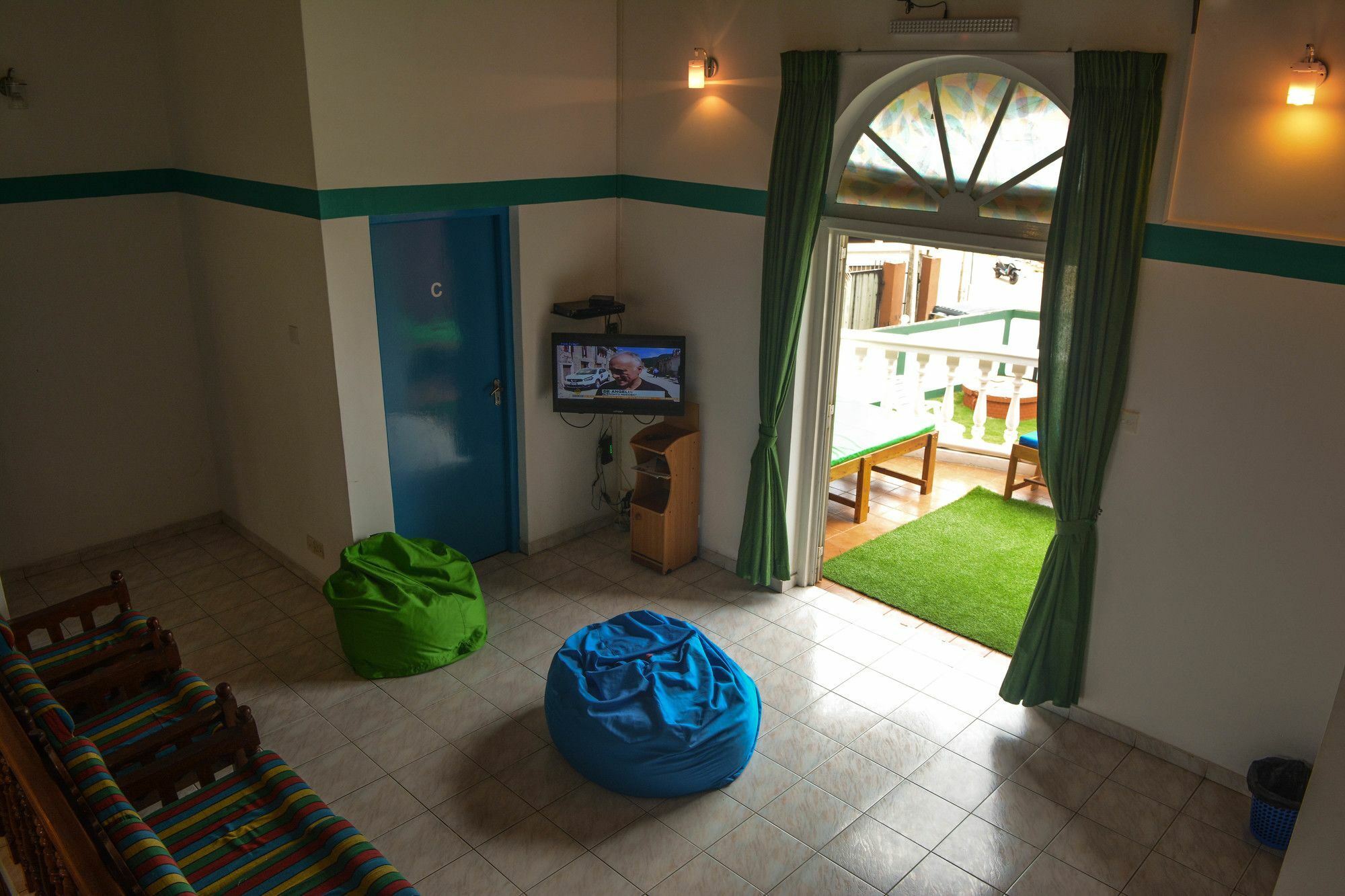 Explore Hostels Negombo Kochchikade Exteriör bild